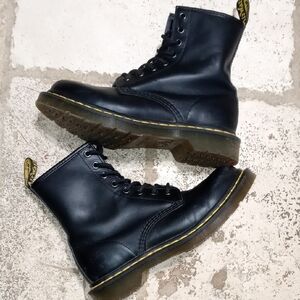 Dr. Martens 1460 Black Leather Combat Boots with Yellow Stitching Size 7